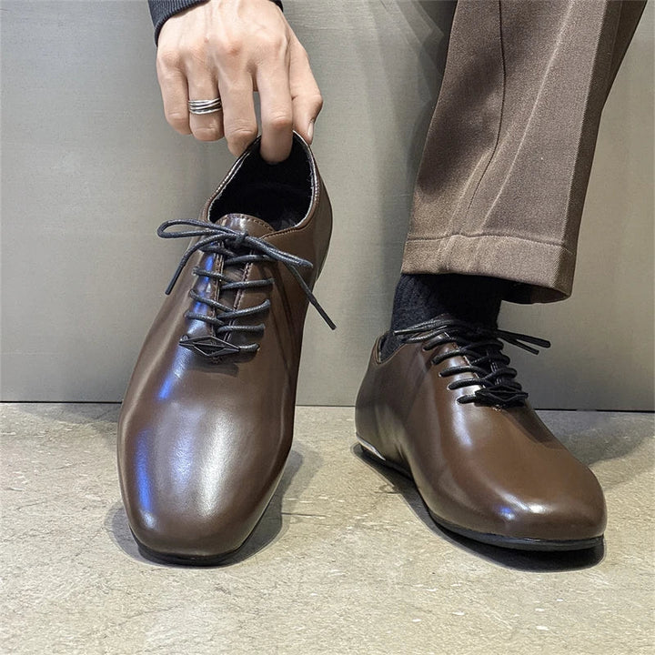 Benton Wide Toe Oxford Shoes