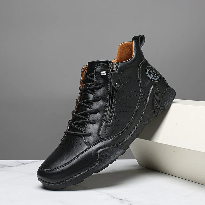 Navaroo Leather Sneakers