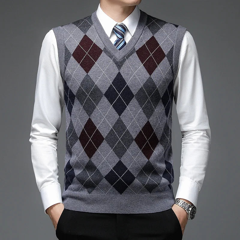 Evander Argyle Sweater Vest