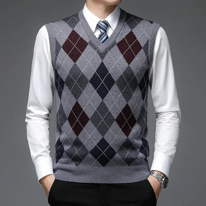 Evander Argyle Sweater Vest