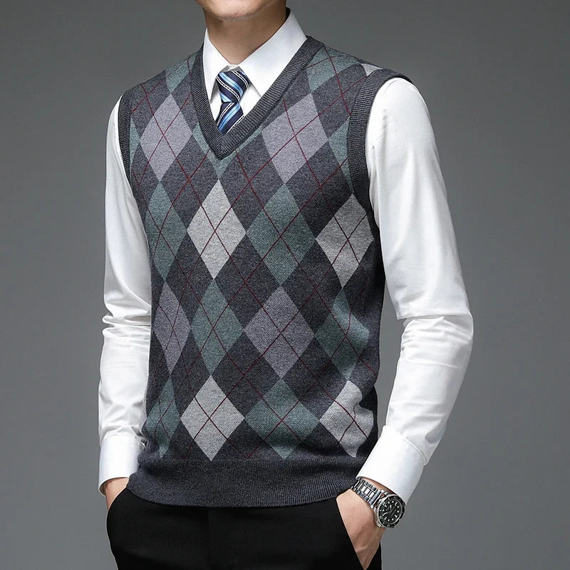 Evander Argyle Sweater Vest