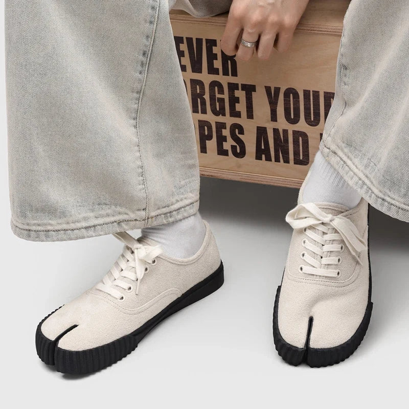 Elmor Canvas Tabi Sneakers