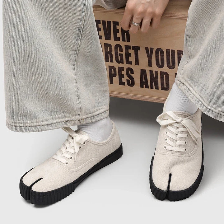 Elmor Canvas Tabi Sneakers