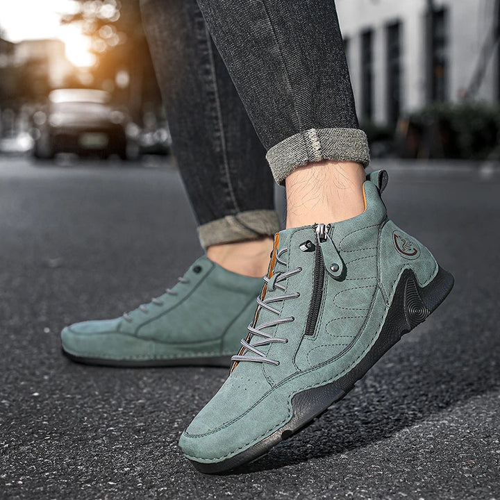 Navaroo Leather Sneakers