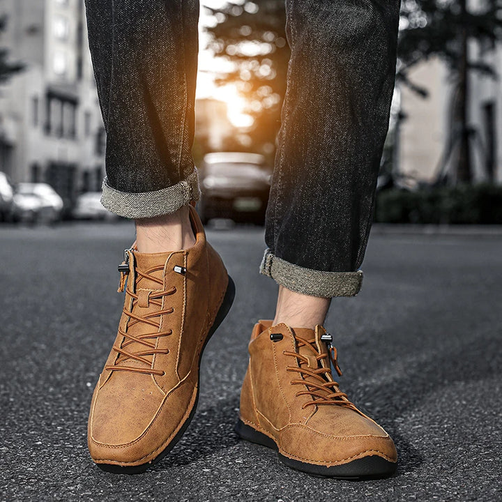 Navaroo Leather Sneakers