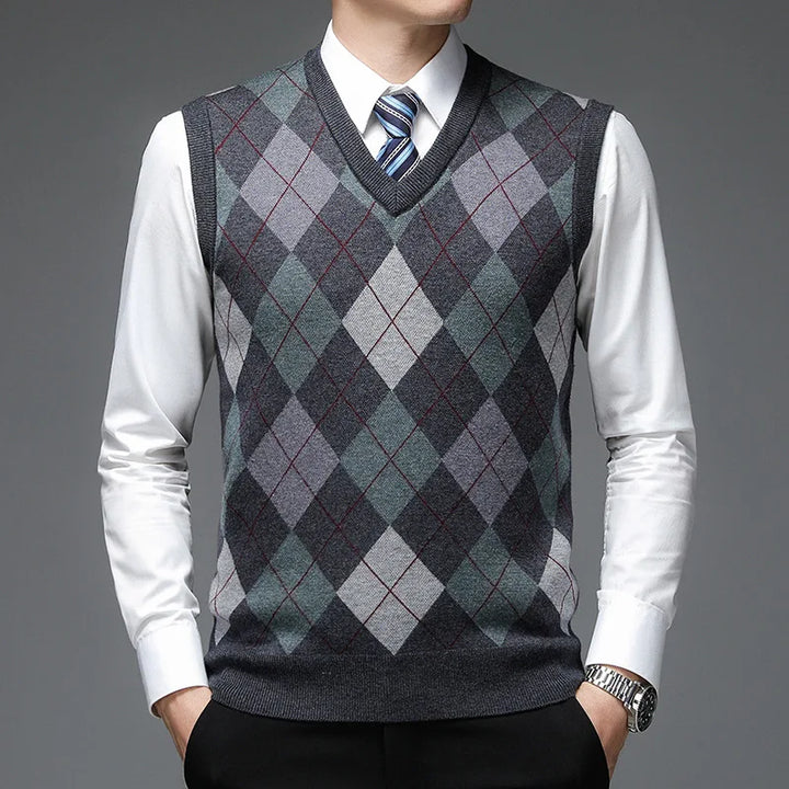 Evander Argyle Sweater Vest